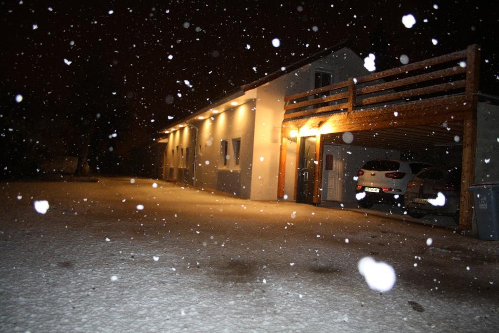 Gite L'Annexe Crotenay Exterior foto