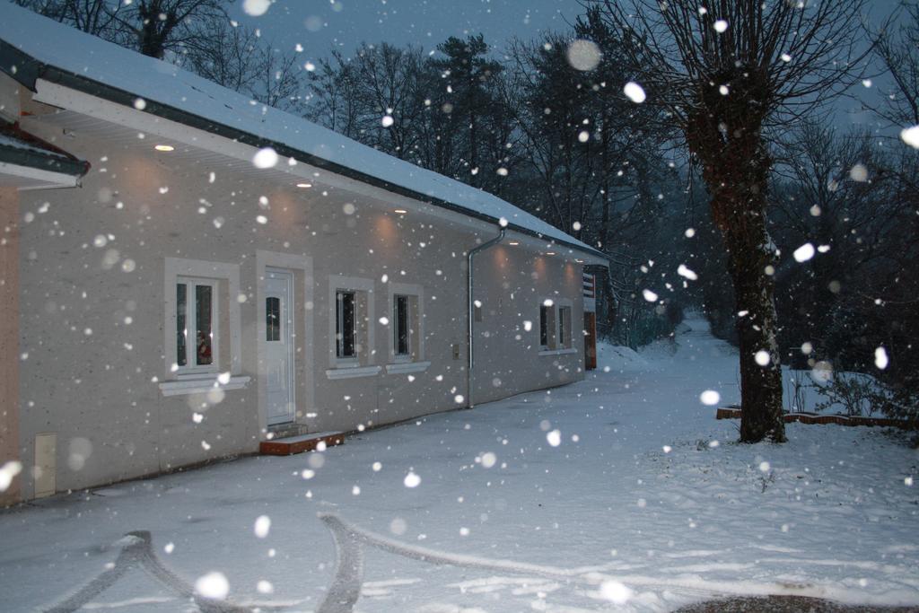 Gite L'Annexe Crotenay Exterior foto